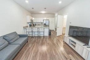 Lovely Townhome Near CU
